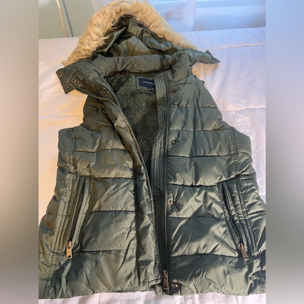 Banana Republic Olive Green Vest Women’s Lined